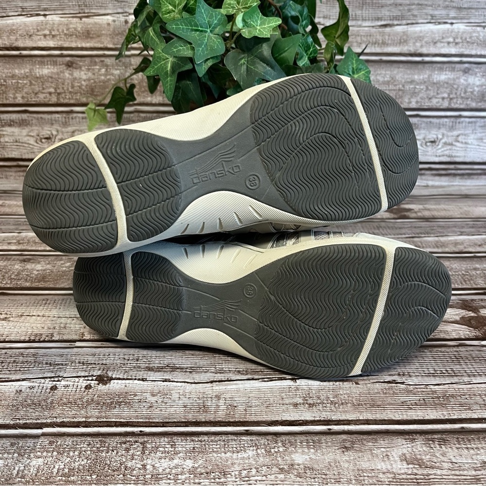 Dansko Henriette Gray Tan Suede Leather Sneaker Size 38 - Picture 11 of 13